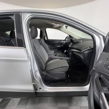 Used 2019 Ford Escape SE image 5