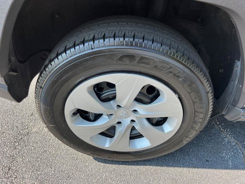 Used 2024 Toyota RAV4 LE image 18