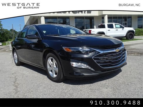 Used 2022 Chevrolet Malibu LT image 2