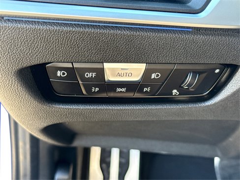 Certified 2022 BMW 330e w/ M Sport Package image 24