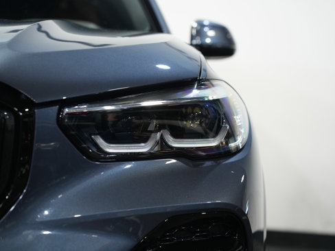 Used 2022 BMW X5 xDrive40i w/ M Sport Package image 10