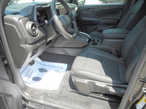 Used 2024 Chevrolet Colorado Trail Boss w/ LPO, Dark Essentials Package image 9