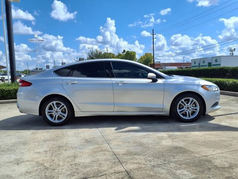 Used 2018 Ford Fusion SE w/ Fusion SE Technology Package image 28