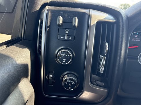Used 2017 Chevrolet Silverado 1500 LT w/ Midnight Edition image 42
