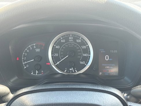 Used 2022 Toyota Corolla LE image 17