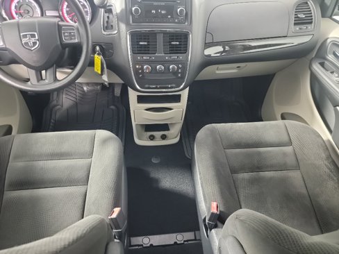 Used 2016 Dodge Grand Caravan American Value Package image 23