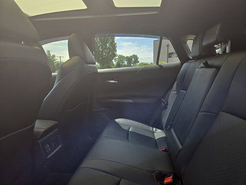 Used 2021 Toyota Venza Limited image 10