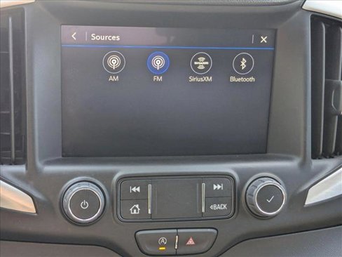 Used 2024 GMC Terrain SLT image 14