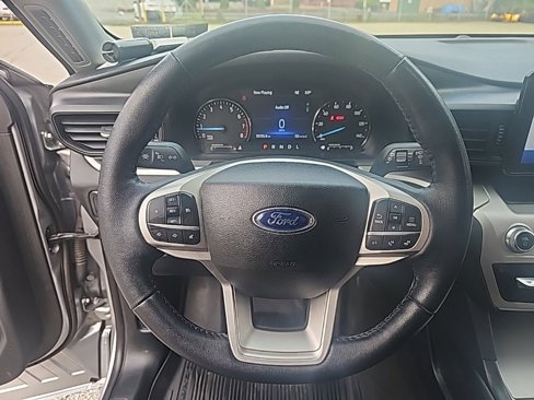 Certified 2022 Ford Explorer XLT w/ Class IV Trailer Tow Package image 25