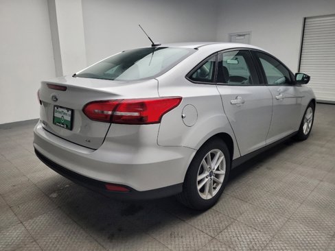 Used 2018 Ford Focus SE w/ Cold Weather Package image 9