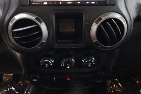Used 2017 Jeep Wrangler Sport w/ Connectivity Group image 14
