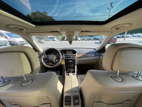 Used 2011 Mercedes-Benz E 350 4MATIC Sedan image 13