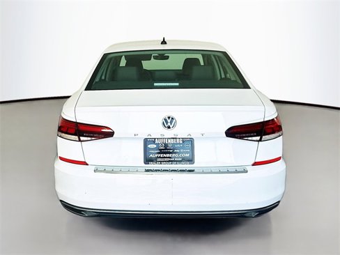 Used 2020 Volkswagen Passat 2.0T SE image 6