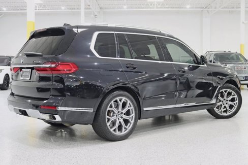 Used 2022 BMW X7 xDrive40i w/ Executive Package image 9