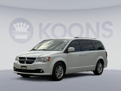 Used 2020 Dodge Grand Caravan SXT image 1
