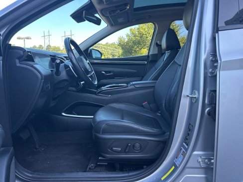 Used 2022 Hyundai Tucson Limited w/ Winter Package image 5