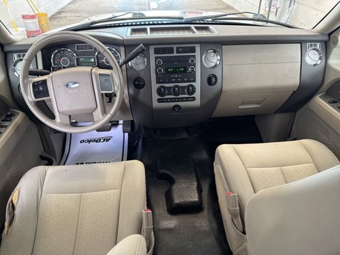 Used 2010 Ford Expedition XLT image 10