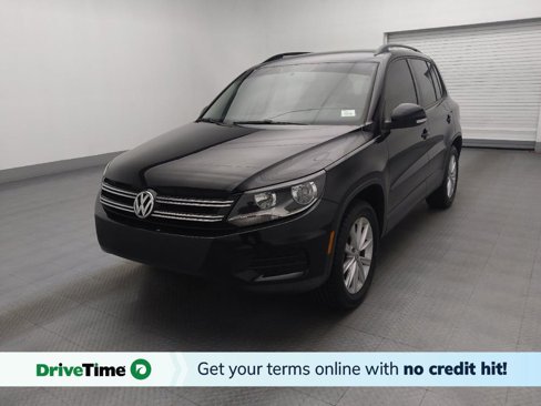 Used 2017 Volkswagen Tiguan Limited w/ Premium Package image 1