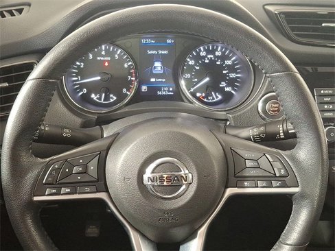 Used 2018 Nissan Rogue SV w/ Premium Package image 20