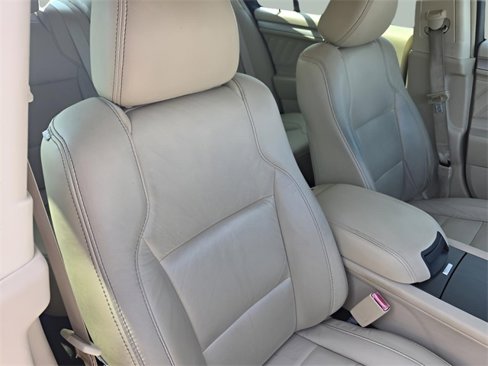 Used 2015 Ford Taurus SEL w/ Equipment Group 201A image 34