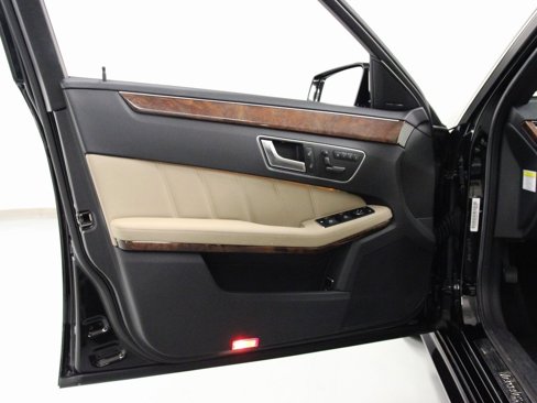 Used 2013 Mercedes-Benz E 350 4MATIC Sedan image 18