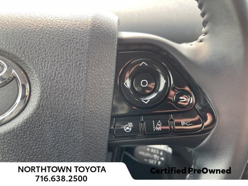 Used 2022 Toyota Prius XLE image 16