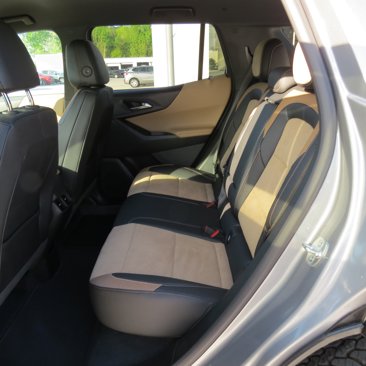 Used 2025 Chevrolet Equinox ACTIV w/ Safety and Technology Package image 12