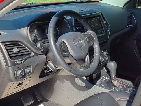 Used 2019 Jeep Cherokee Trailhawk w/ Cold Weather Group image 2