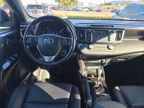 Used 2017 Toyota RAV4 SE image 21