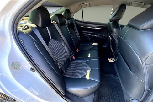Used 2020 Toyota Camry SE image 24