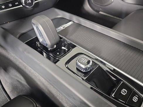 Certified 2025 Volvo S60 B5 Core image 20