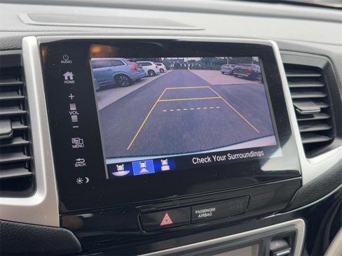 Used 2018 Honda Pilot Touring image 26