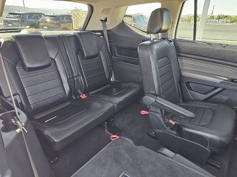 Used 2021 Volkswagen Atlas SEL Premium image 12