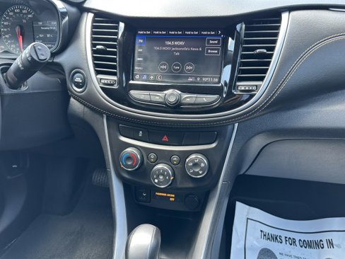 Used 2022 Chevrolet Trax LT w/ Sport Edition image 31