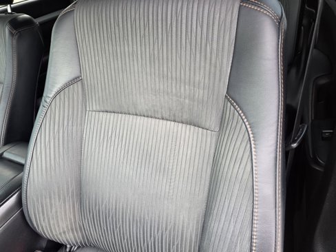 Used 2017 Toyota Highlander LE image 16