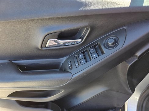 Used 2018 Chevrolet Trax LT w/ LT Convenience Package image 17