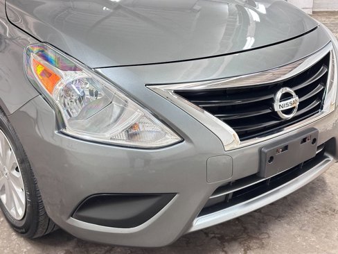 Used 2018 Nissan Versa SV image 14