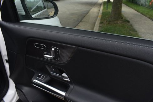Used 2022 Mercedes-Benz GLA 250 4MATIC image 23