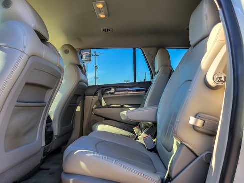 Used 2015 Buick Enclave Leather image 10