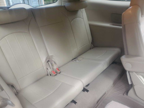 Used 2010 Buick Enclave CXL image 33
