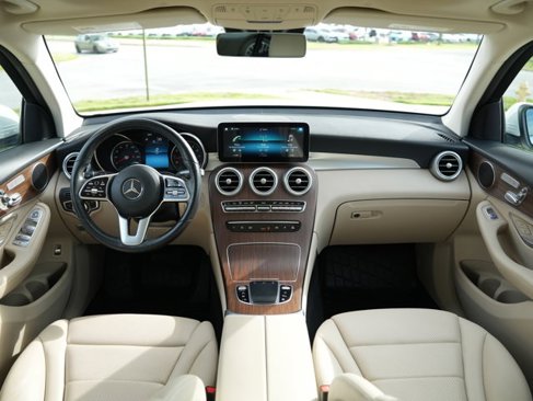 Certified 2022 Mercedes-Benz GLC 300 4MATIC w/ Premium Package Lite image 19