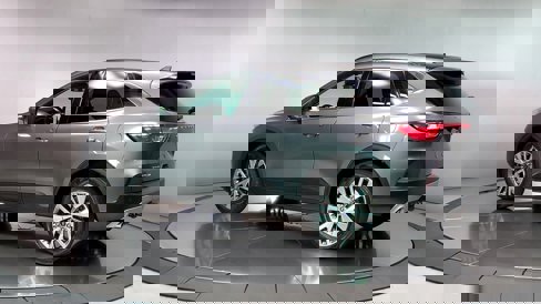 Used 2022 Ford Escape Titanium w/ Class II Trailer Tow Package image 6