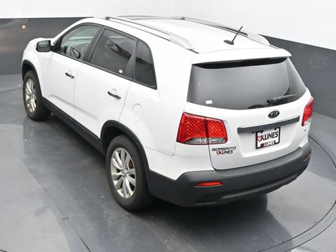 Used 2011 Kia Sorento EX w/ Premium Pkg image 16