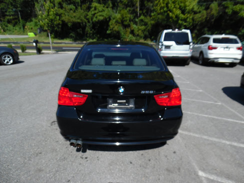 Used 2009 BMW 328i xDrive Sedan image 4