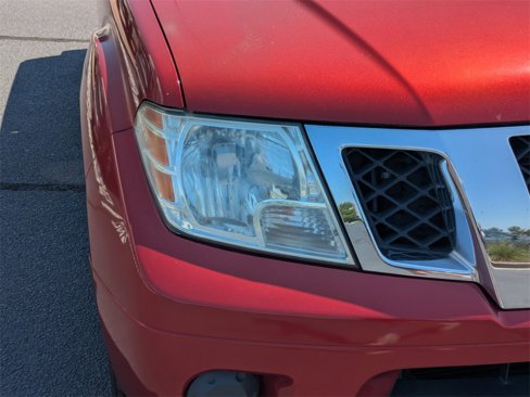 Used 2016 Nissan Frontier SV image 10