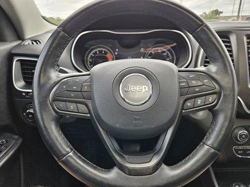 Used 2019 Jeep Cherokee Trailhawk image 18