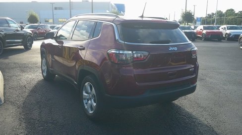 Used 2021 Jeep Compass Latitude image 3