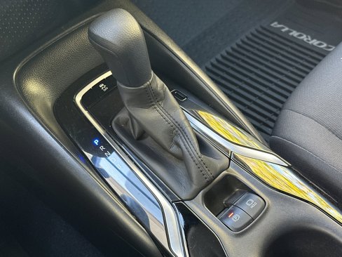 Used 2020 Toyota Corolla LE image 22