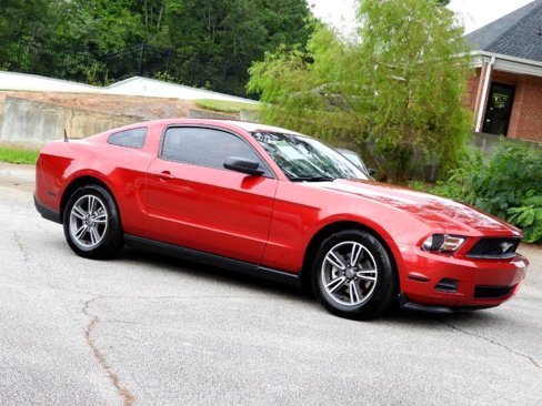 Used 2011 Ford Mustang Premium image 19