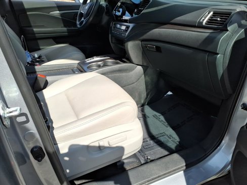 Used 2023 Honda Passport EX-L image 8